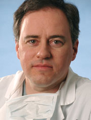 Dr. Renzo Cecere Dr. Renzo Cecere