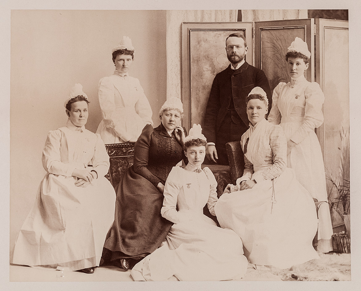 Nora Livingston (center) with the School of Nursing Class of 1891 (first graduating class), Courtesy of the Alumnae Association of the Montreal General Hospital School of Nursing.