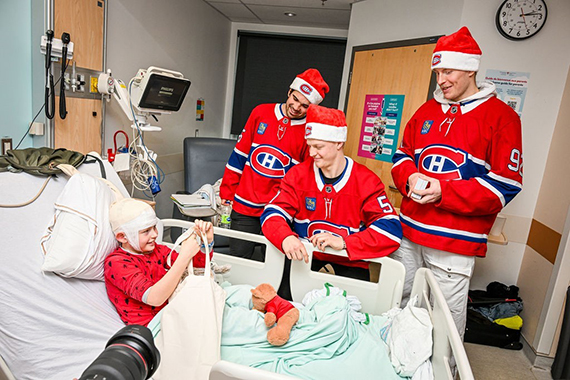 Les Canadiens en visite à l’HME