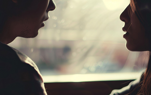 La résolution de conflit dans un couple peut être difficile, il faut garder son calme