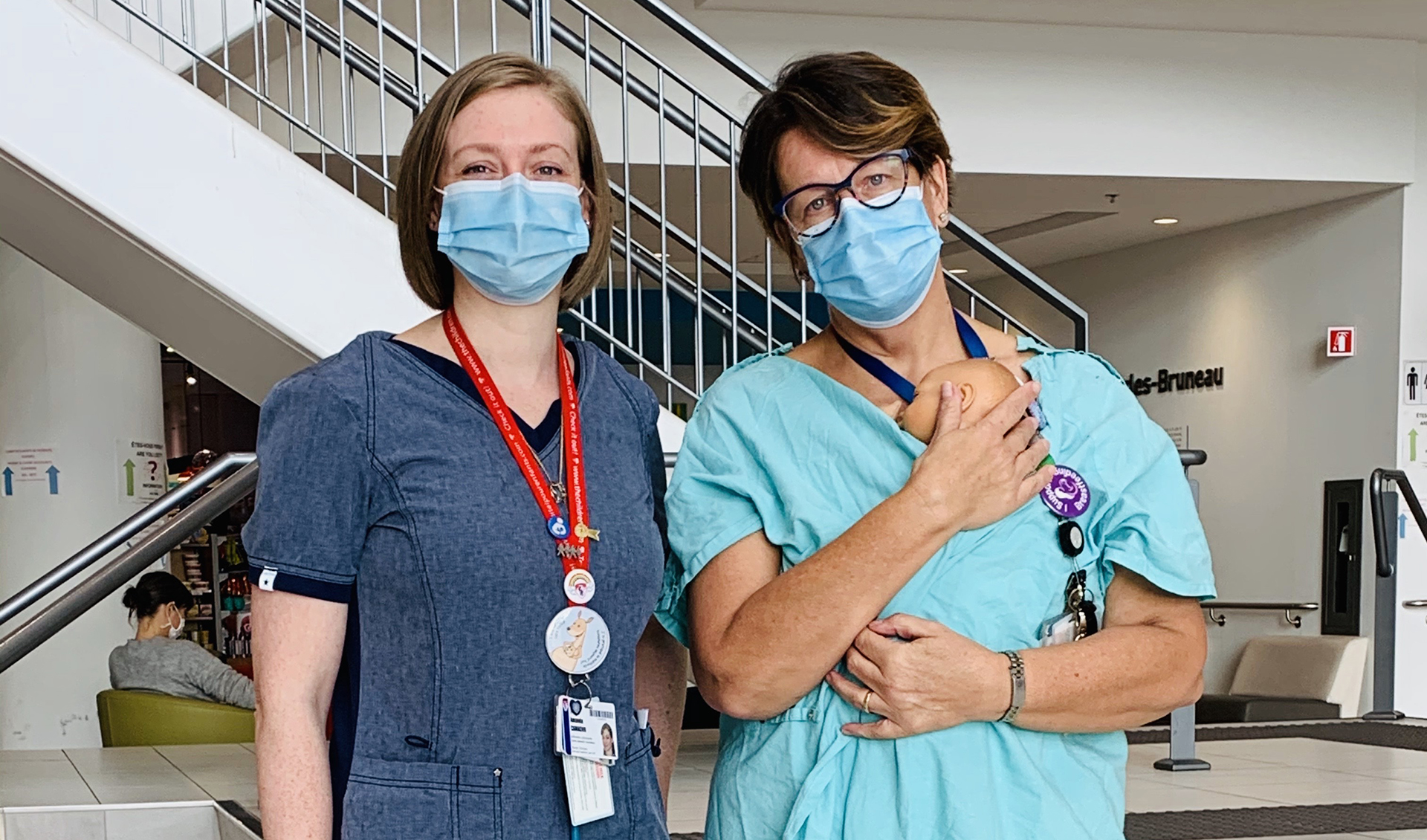 Amanda Camacho et Magda Arciszewska sont deux infirmières cliniciennes et consultantes en allaitement.