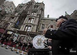 Bagpipes at the Vic