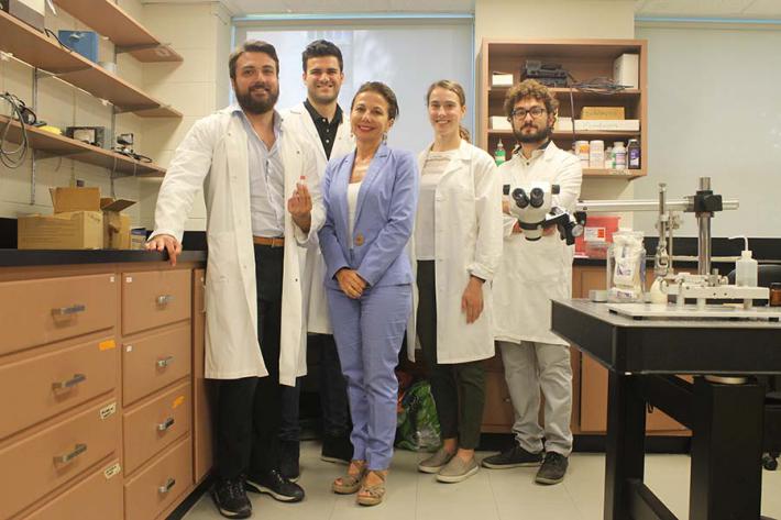 La Dre Gabriella Gobbi (centre) et son équipe de l’IR-CUSM vont étudier les effets du cannabis comme traitement de la douleur chronique.