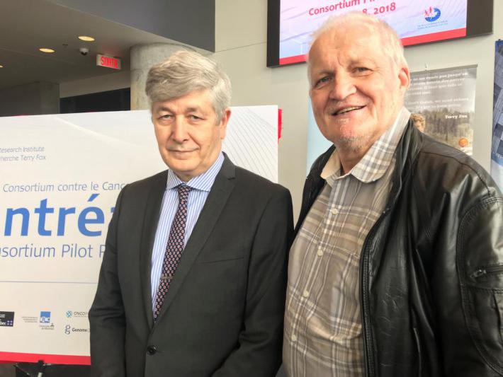 Stan Czebruk (à droite) avec son médecin, le Dr Catalin Mihalcioiu,  oncologue médical au CUSM et co-chercheur sur le Consortium contre le cancer de Montréal.